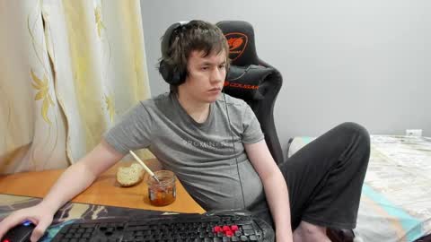 iliaskris online show from March 23, 12:47 am