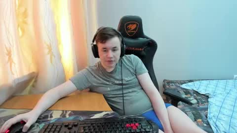 iliaskris online show from May 3, 1:11 am