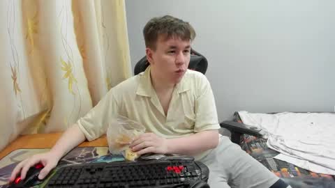 iliaskris online show from May 10, 4:34 pm