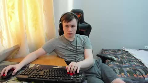 iliaskris online show from May 15, 11:23 pm