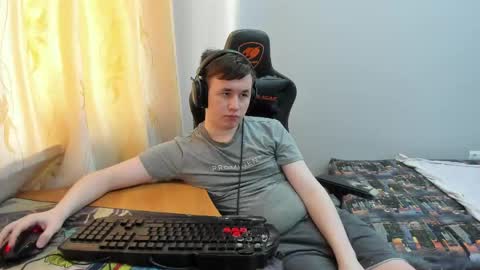 iliaskris online show from May 15, 11:56 pm