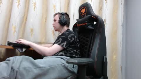 lord online show from November 9, 1:04 am