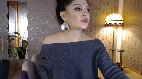 Adelia online show from January 12, 3:25 pm