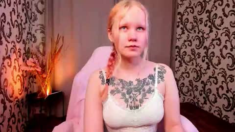 Annie online show from September 26, 3:43 am