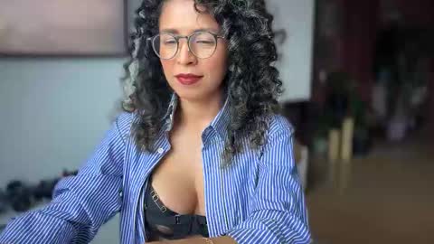 Kloe online show from October 11, 8:40 pm