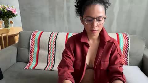 Kloe online show from May 16, 7:23 pm