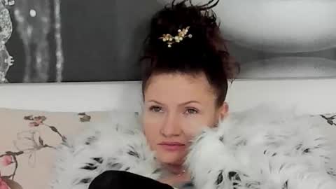 Snapshot of illegalbeauty87 chatting on December 2, 10:05 pm Ingrid or more easier...Miss GoDDess Mistress online show from December 2, 10:05 pm