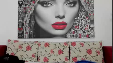 Snapshot of illegalbeauty87 chatting on February 1, 12:20 am Ingrid or more easier...Miss GoDDess Mistress online show from February 1, 12:20 am