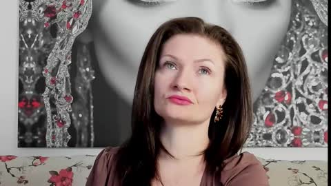 Snapshot of illegalbeauty87 chatting on February 24, 8:18 pm Ingrid or more easier...Miss GoDDess Mistress online show from February 24, 8:18 pm