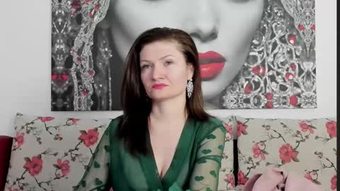 Snapshot of illegalbeauty87 chatting on February 26, 9:36 pm Ingrid or more easier...Miss GoDDess Mistress online show from February 26, 9:36 pm