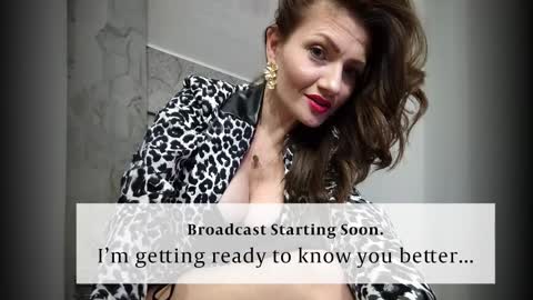 Snapshot of illegalbeauty87 chatting on March 3, 9:53 pm Ingrid or more easier...Miss GoDDess Mistress online show from March 3, 9:53 pm