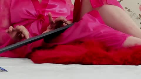 Snapshot of illegalbeauty87 chatting on March 31, 10:10 pm Ingrid or more easier...Miss GoDDess Mistress online show from March 31, 10:10 pm