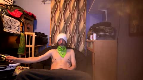 Snapshot of illmill33731 chatting on April 6, 12:17 pm Illmill online show from April 6, 12:17 pm