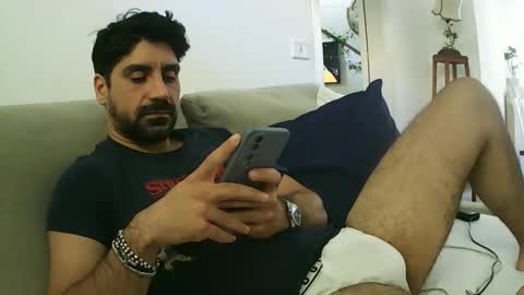 ilmangj90 online show from May 3, 9:15 am