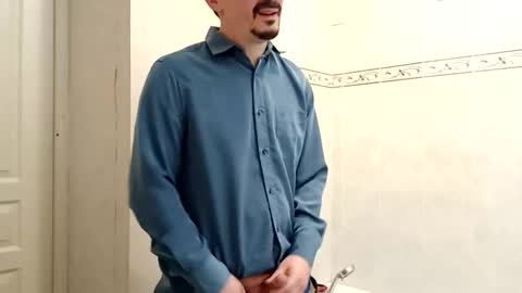 Snapshot of ilovecuteguy79 chatting on March 18, 6:38 am ilovecuteguy79 online show from March 18, 6:38 am