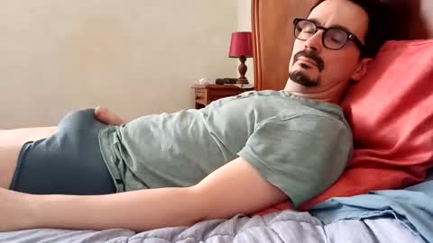 Snapshot of ilovecuteguy79 chatting on March 23, 2:21 pm ilovecuteguy79 online show from March 23, 2:21 pm