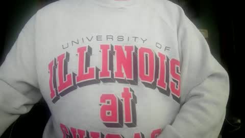 ilundercover2 online show from April 2, 10:46 am