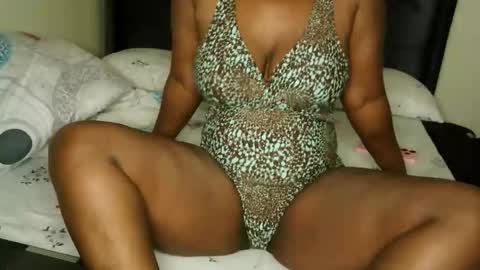 Snapshot of im7740 chatting on January 14, 6:57 pm im7740 online show from January 14, 6:57 pm