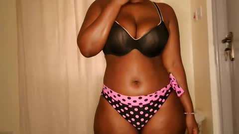 Snapshot of im7740 chatting on February 2, 10:14 am im7740 online show from February 2, 10:14 am