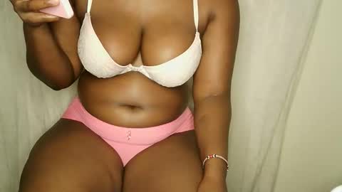 Snapshot of im7740 chatting on February 9, 5:06 pm im7740 online show from February 9, 5:06 pm