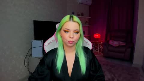 Roxy online show from February 14, 6:26 pm