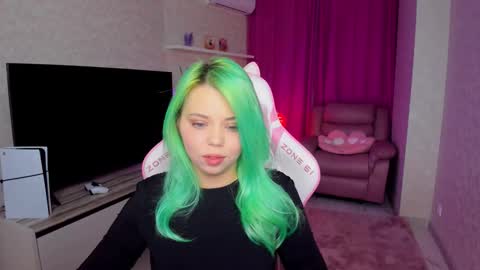 Roxy online show from March 1, 6:10 pm