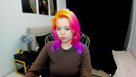 Roxy online show from May 10, 7:41 pm