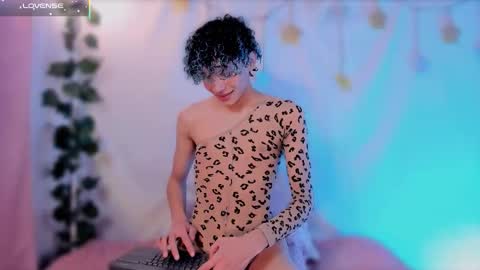 Alejo independent model   online show from September 25, 1:31 am