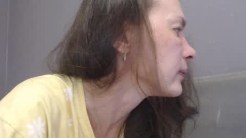 Amariah                          online show from March 29, 9:26 pm