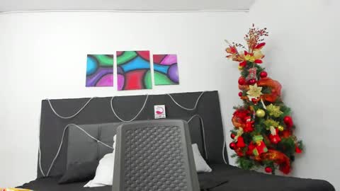 Snapshot of im_angels7 chatting on December 8, 1:35 am Angela online show from December 8, 1:35 am