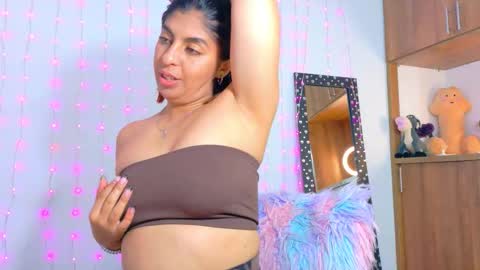 im_anna_ online show from January 13, 9:31 pm