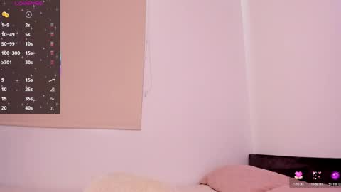 Snapshot of im_antonia chatting on May 21, 8:49 pm LUCY online show from May 21, 8:49 pm