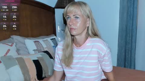 Snapshot of im_beautiful chatting on October 30, 12:50 pm Christine - online show from October 30, 12:50 pm