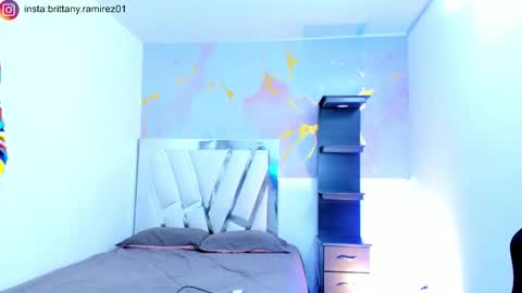 im_brittany_333 online show from February 15, 9:52 am