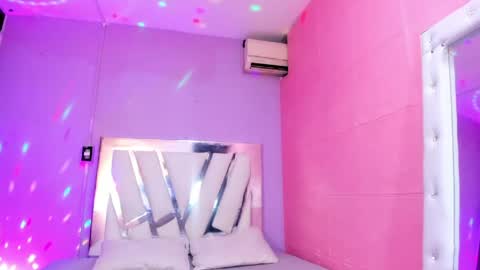im_brittany_333 online show from May 15, 11:23 pm