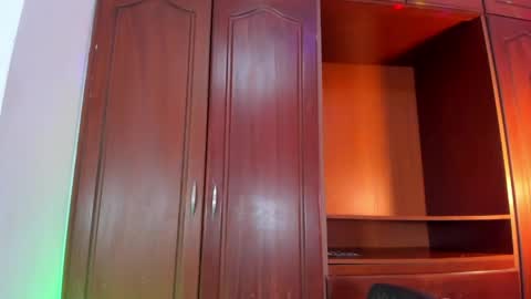 im_brittany_333 online show from May 18, 3:13 am