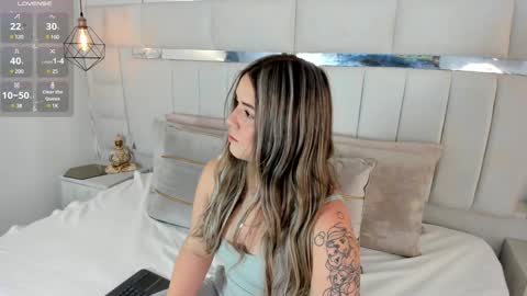 DAHLIA online show from December 17, 8:10 pm