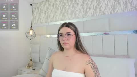 DAHLIA online show from December 27, 8:39 pm