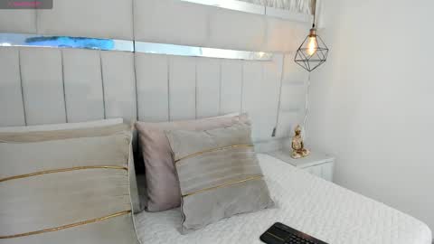 DAHLIA online show from January 13, 8:58 pm