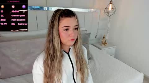 DAHLIA online show from January 14, 8:48 pm