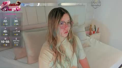 DAHLIA online show from March 6, 8:05 pm