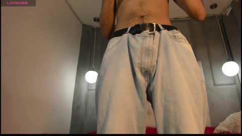 im_eiden_ online show from February 12, 8:37 pm