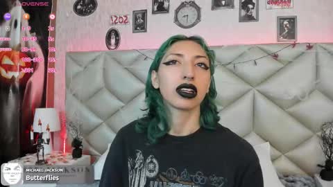 Snapshot of im_gaia chatting on October 10, 12:48 pm Im Gaia online show from October 10, 12:48 pm