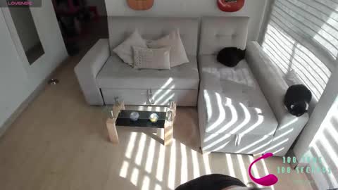 im_mariana online show from February 7, 8:01 pm