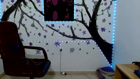 IM  May online show from January 16, 8:35 pm