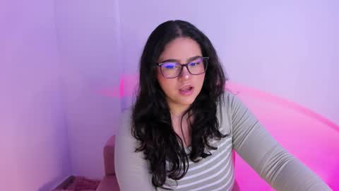 Snapshot of im_meii chatting on October 8, 10:18 pm mei mei uwu online show from October 8, 10:18 pm