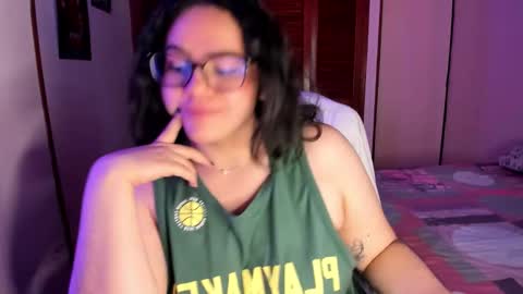 mei mei uwu online show from November 23, 2:50 pm