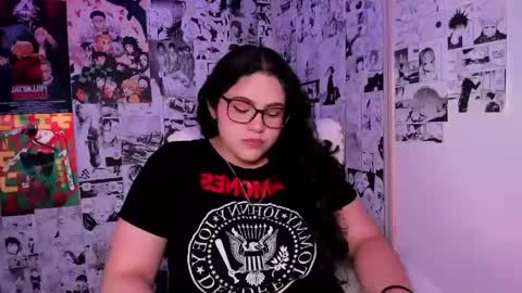 mei mei uwu online show from May 19, 2:40 am