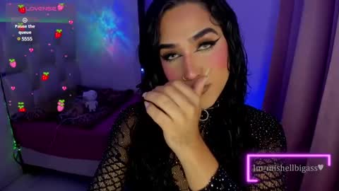 Snapshot of im_miabigass chatting on January 1, 9:39 am Mishell Martinez    INSTAGRAM im mishellbigass online show from January 1, 9:39 am