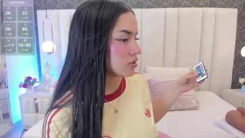 Snapshot of im_miadoll chatting on May 23, 4:22 pm im_miadoll online show from May 23, 4:22 pm